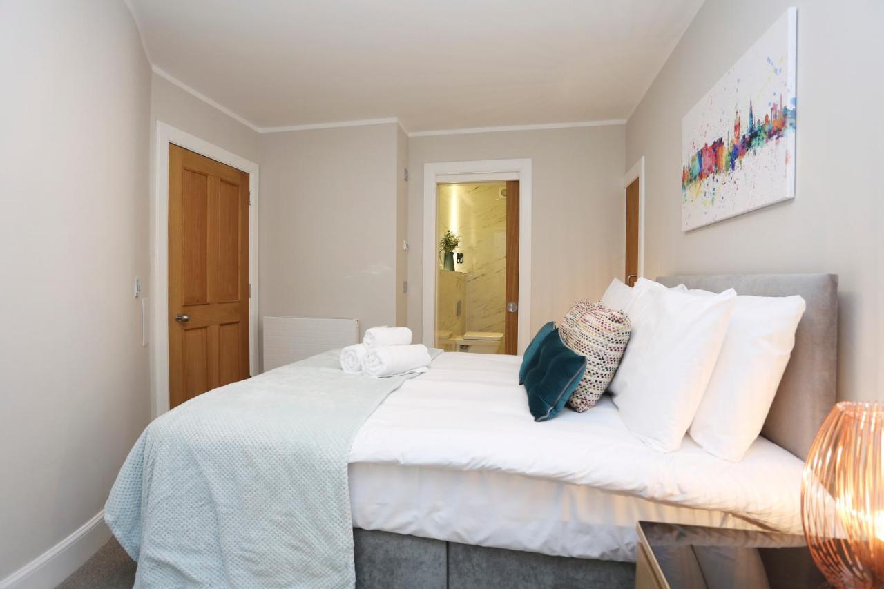 Joivy Elegant Home At The Heart Of The Royal Mile Edinburgh Exterior photo